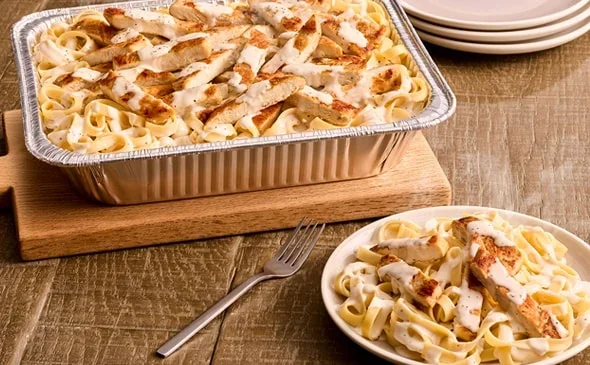 Bring an Italian Restaurant to your dinner or lunch party with our Chicken Alfredo from Olive Garden Catering. - Olive Garden Catering Menu