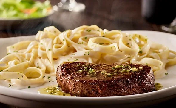 Order the Gluten Free 6oz Sirloin Steak with broccoli. - Olive Garden Pasta Menu