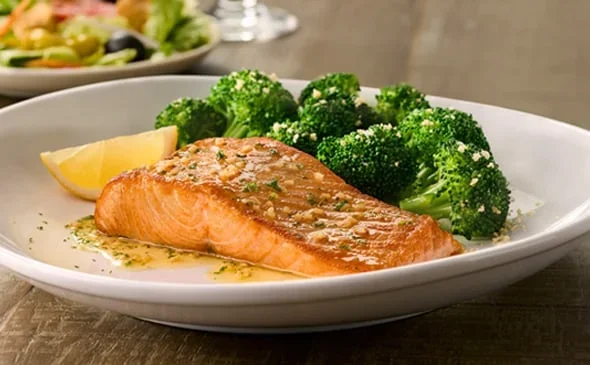 Salmon_-_Gluten_590_X_365 - Olive Garden Nutrition