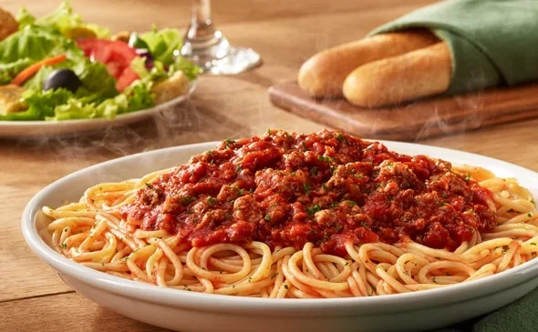Spaghetti_with_Meat_Sauce_590x265 - Olive Garden Pasta Menu